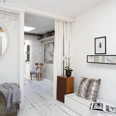 White Loft Stare Bielany Vintage Slow Warsaw